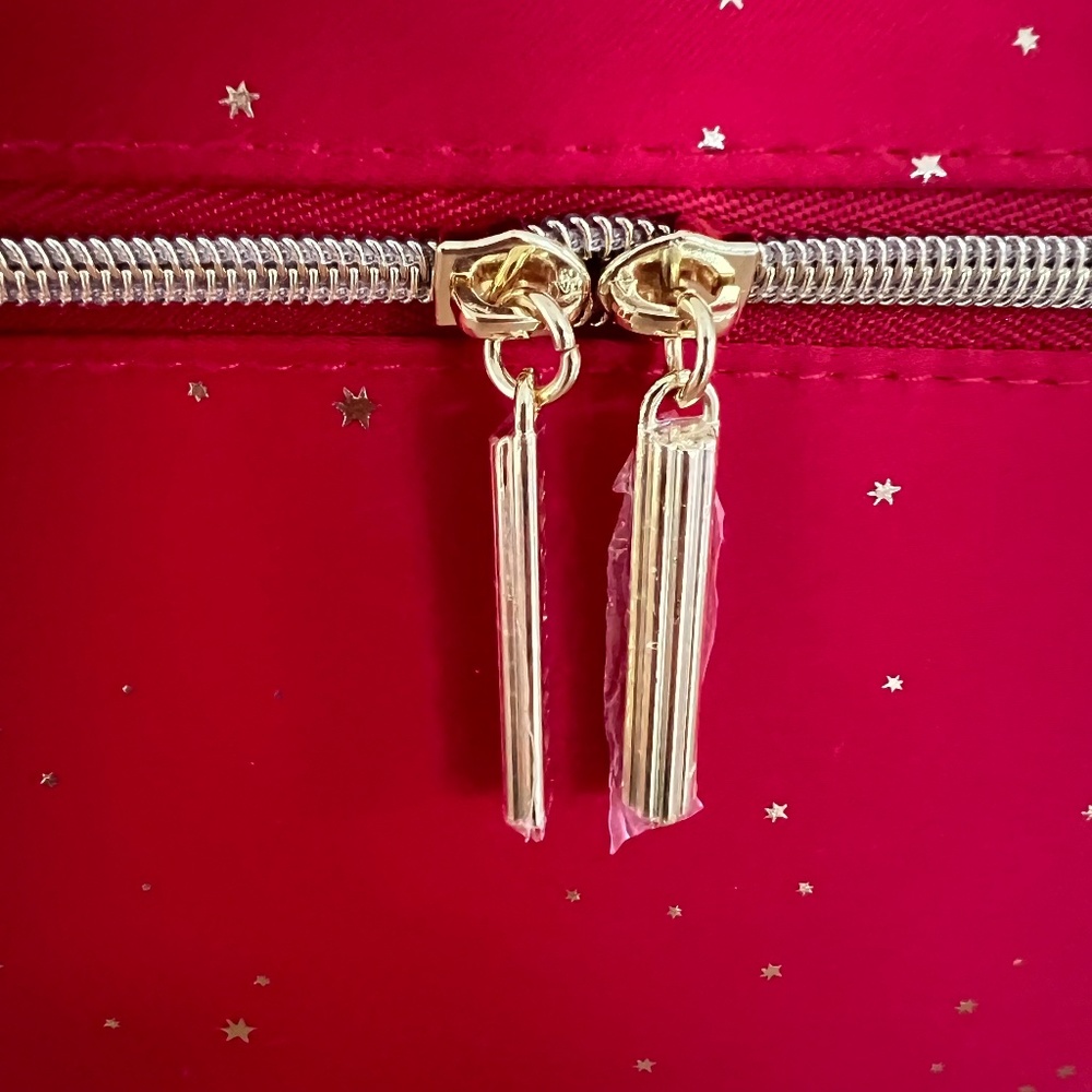🎀Red Cosmetic / Storage / Gift Case🎀 - Picture 6 of 9